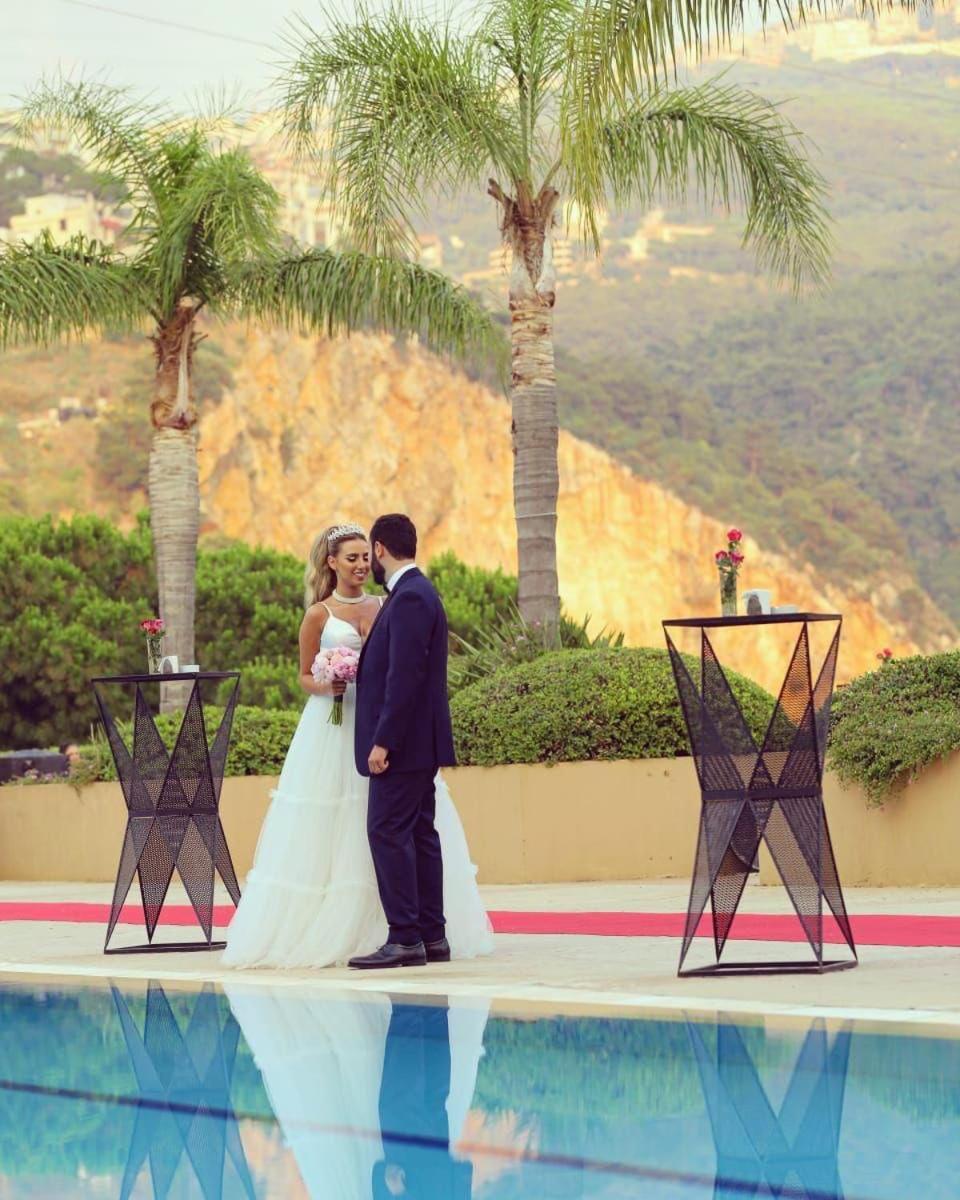 Country Lodge Hotel & Resort Beirut Esterno foto