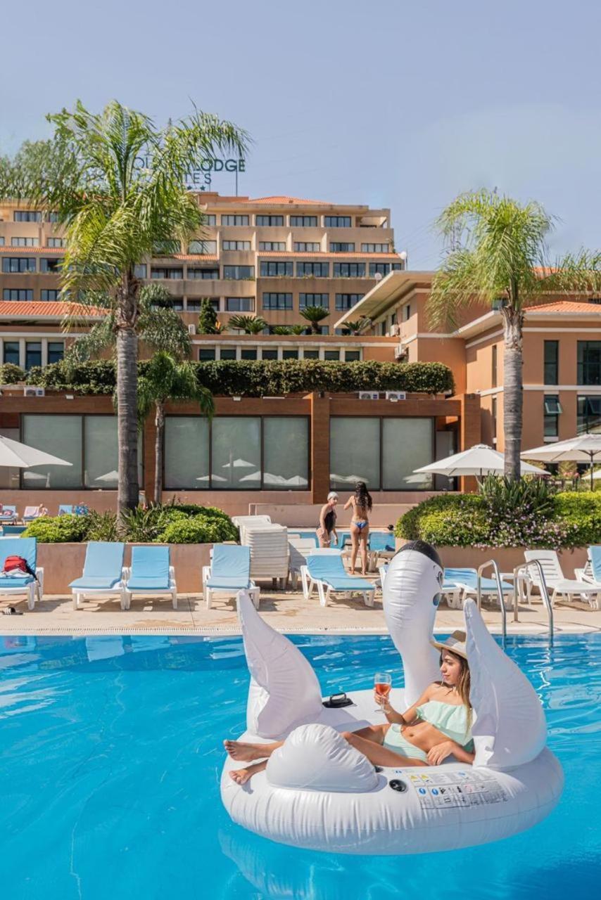 Country Lodge Hotel & Resort Beirut Esterno foto