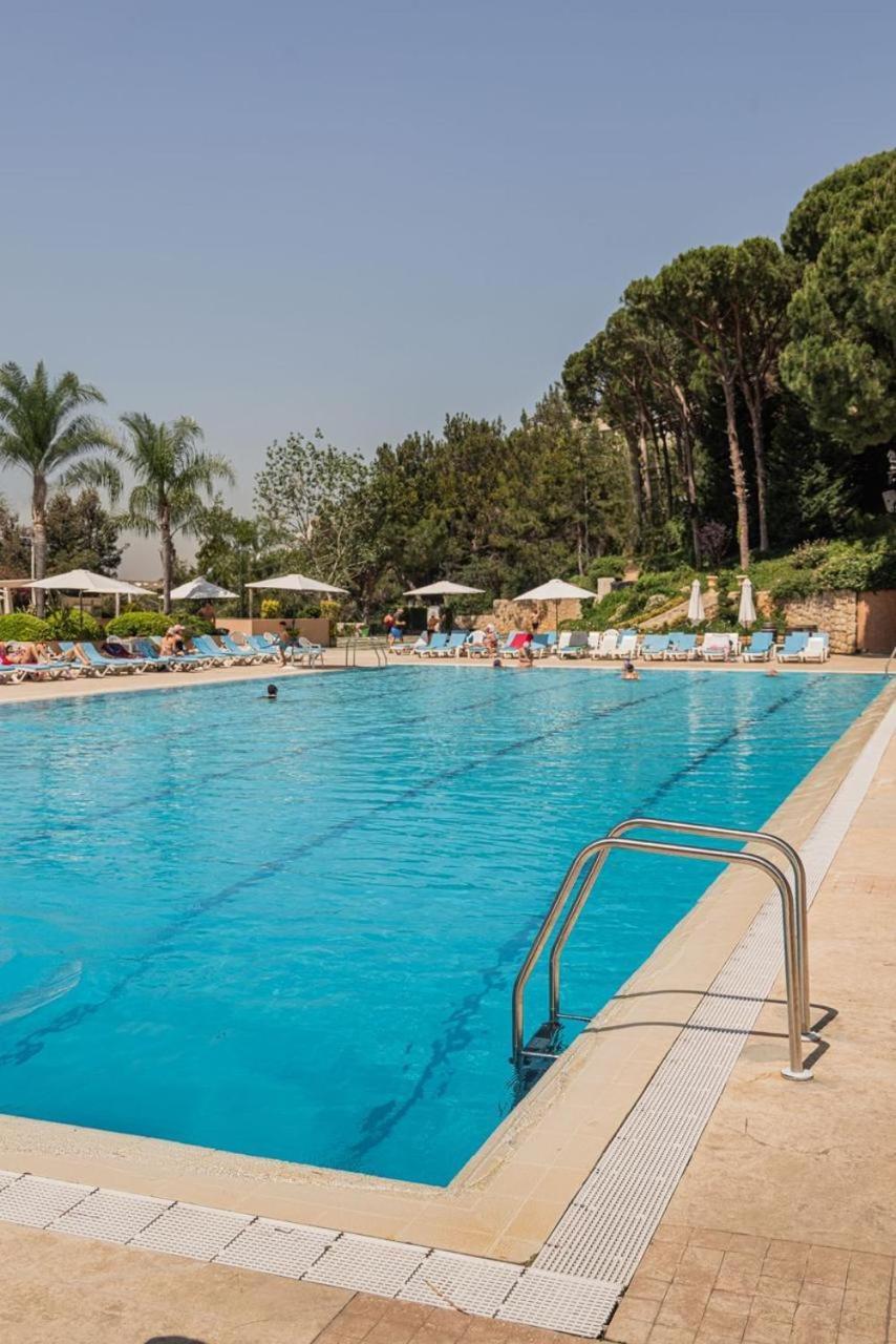 Country Lodge Hotel & Resort Beirut Esterno foto