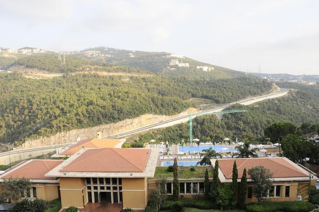 Country Lodge Hotel & Resort Beirut Esterno foto