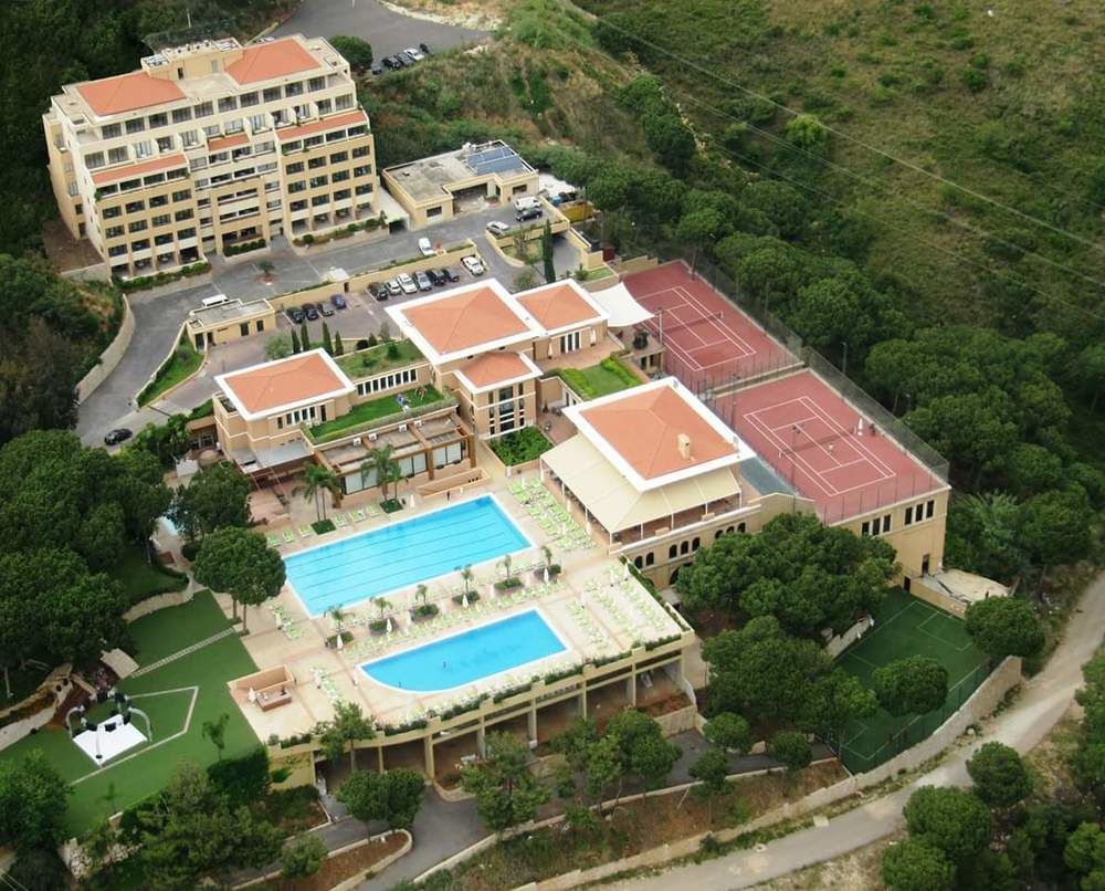 Country Lodge Hotel & Resort Beirut Esterno foto